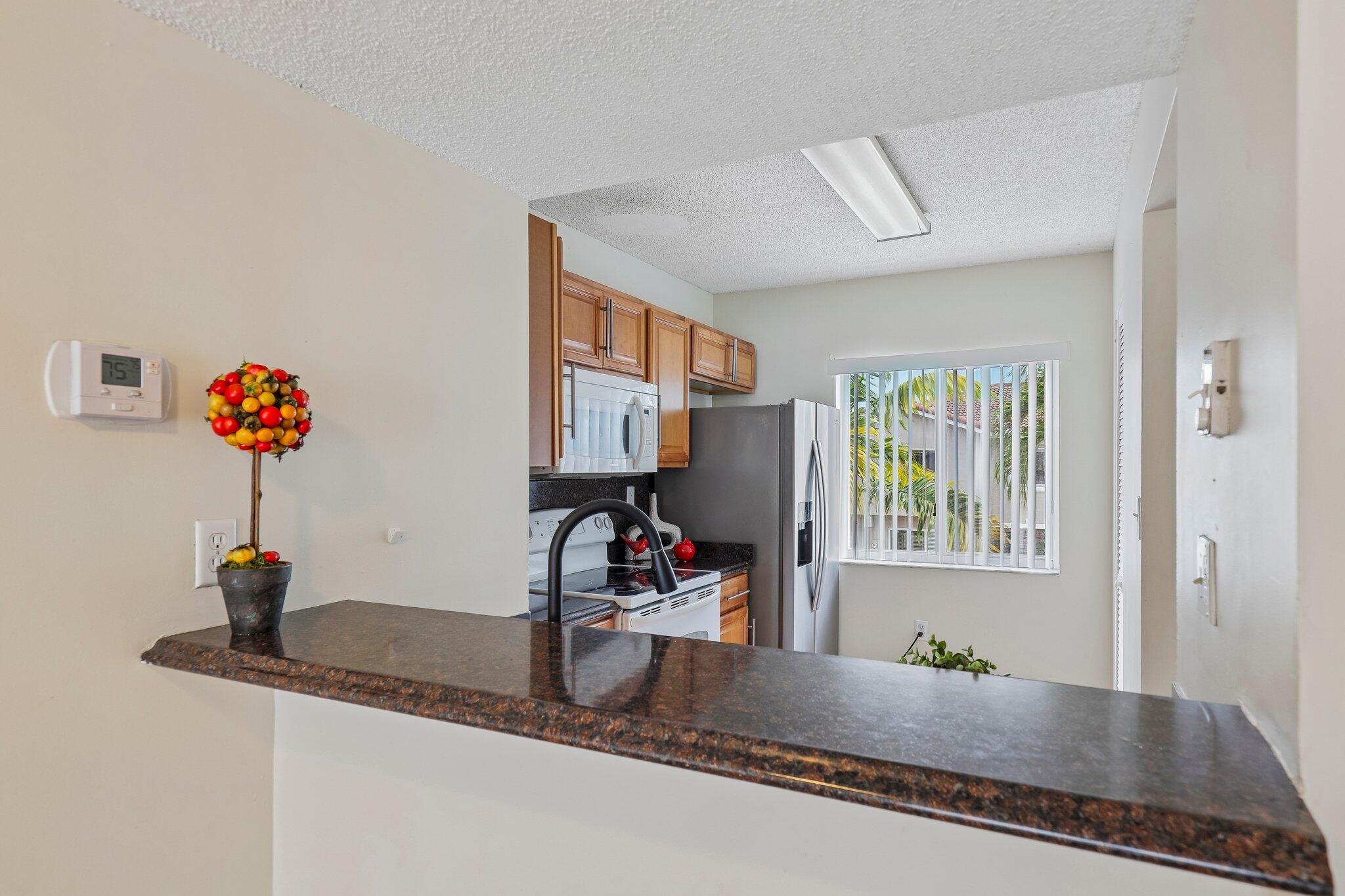 167 Riviera Circle Property Photo 6
