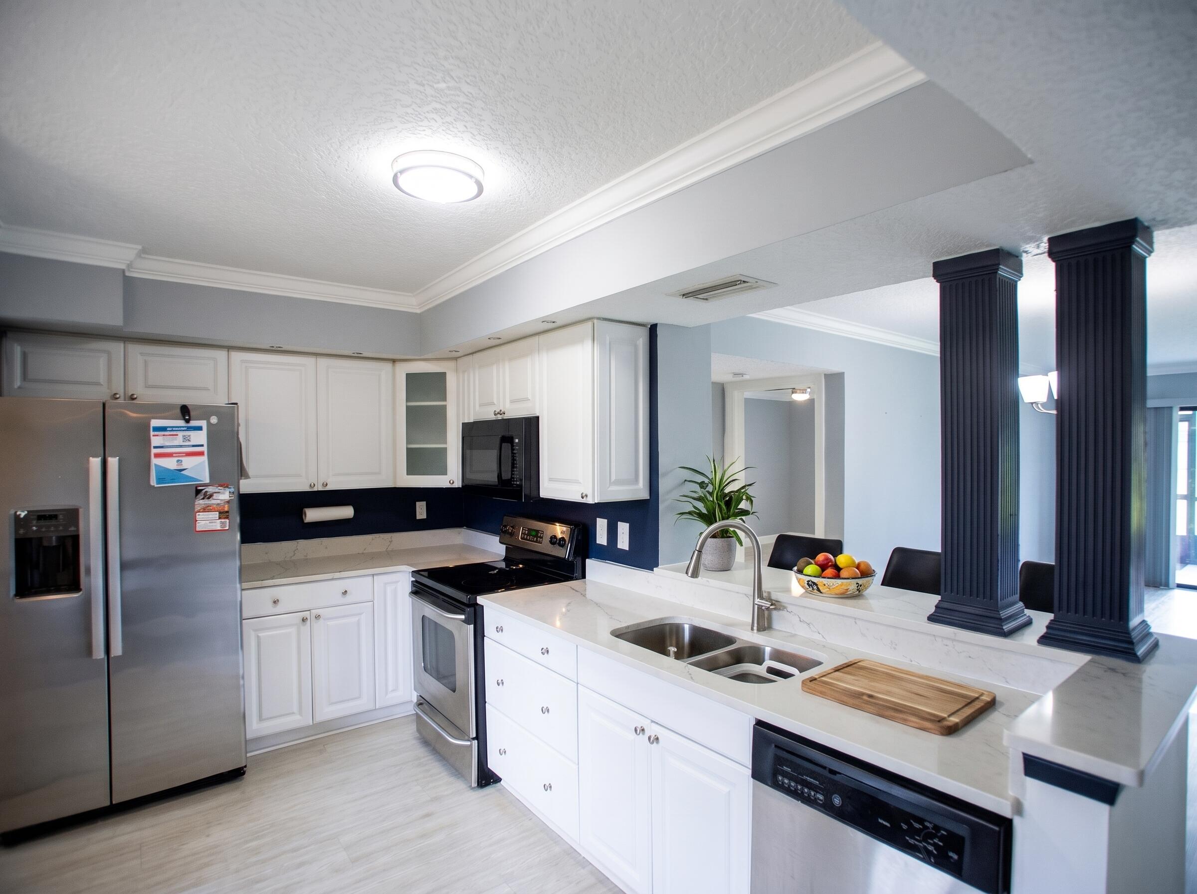 7370 S Oriole Boulevard 102 Property Photo 1