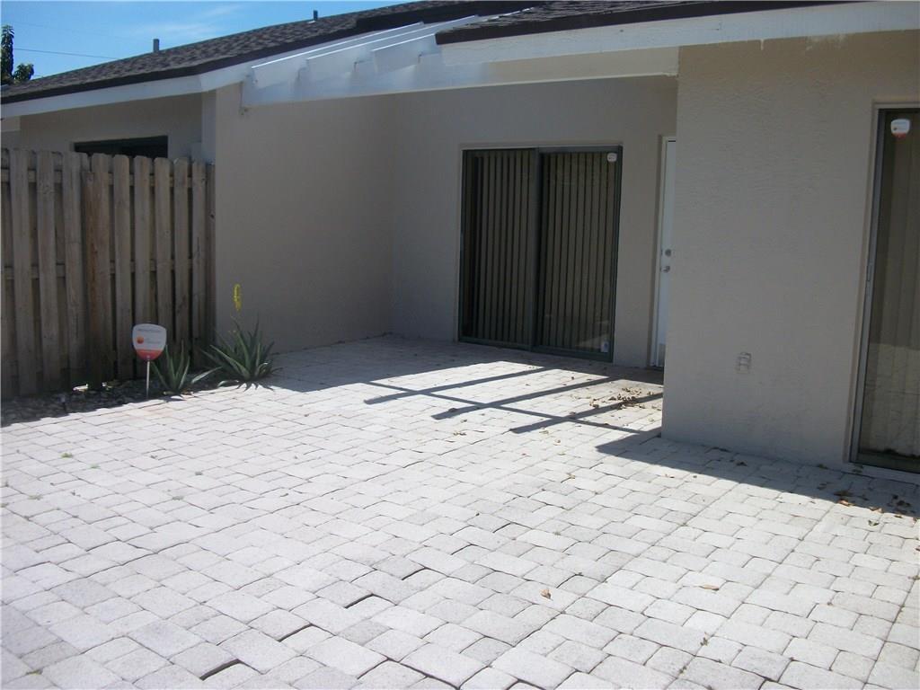 4953 E Lakes Drive Property Photo 4