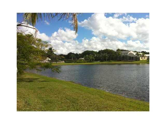 824 Savannah Falls Drive Property Photo 2