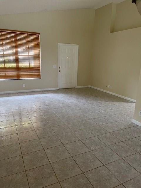 824 Savannah Falls Drive Property Photo 9
