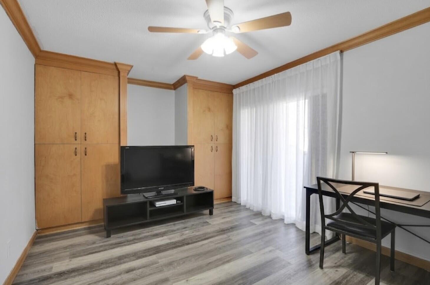 1821 18th Lane Property Photo 11