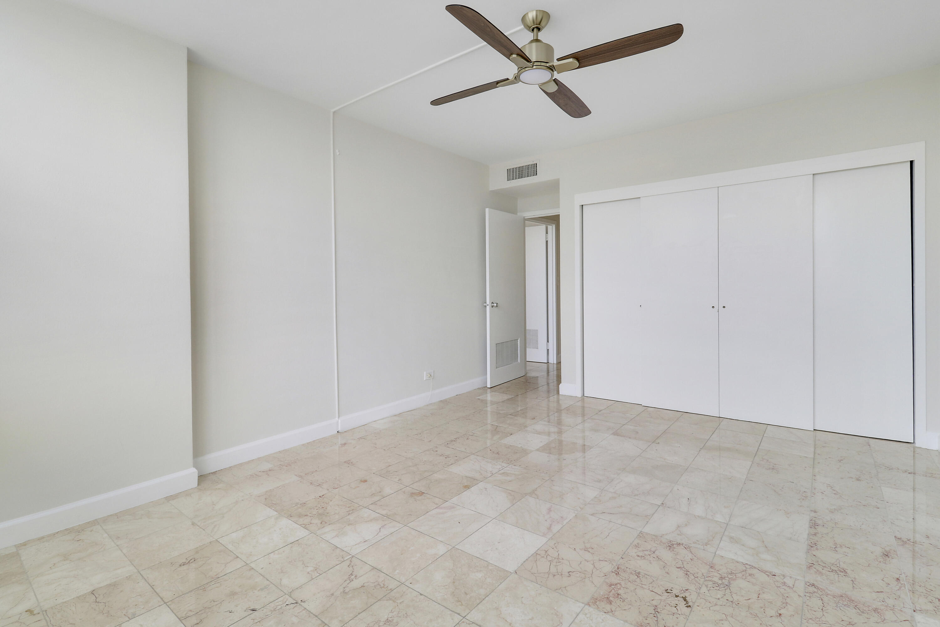 2800 N Flagler Drive 815 Property Photo 12