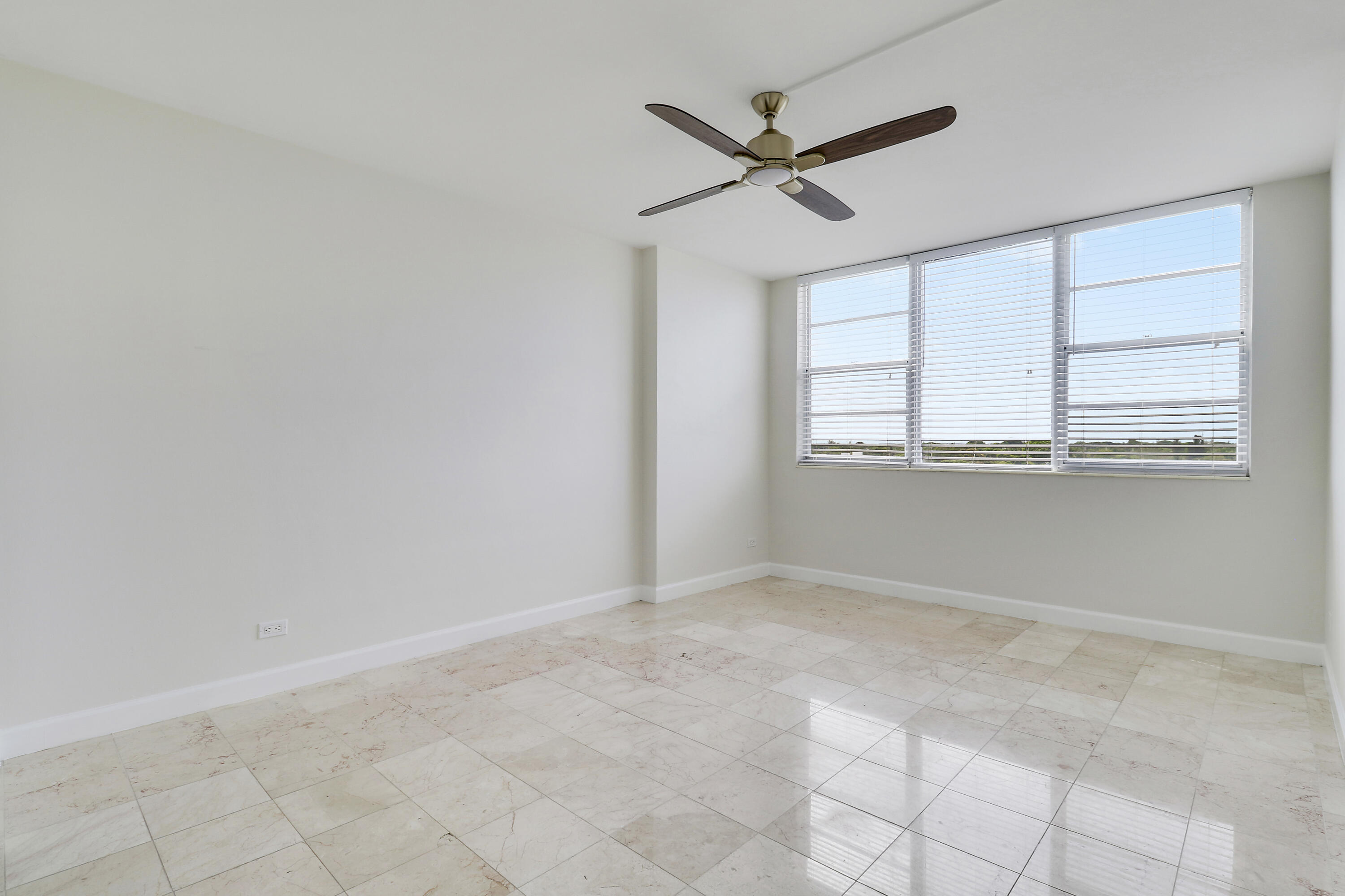 2800 N Flagler Drive 815 Property Photo 15