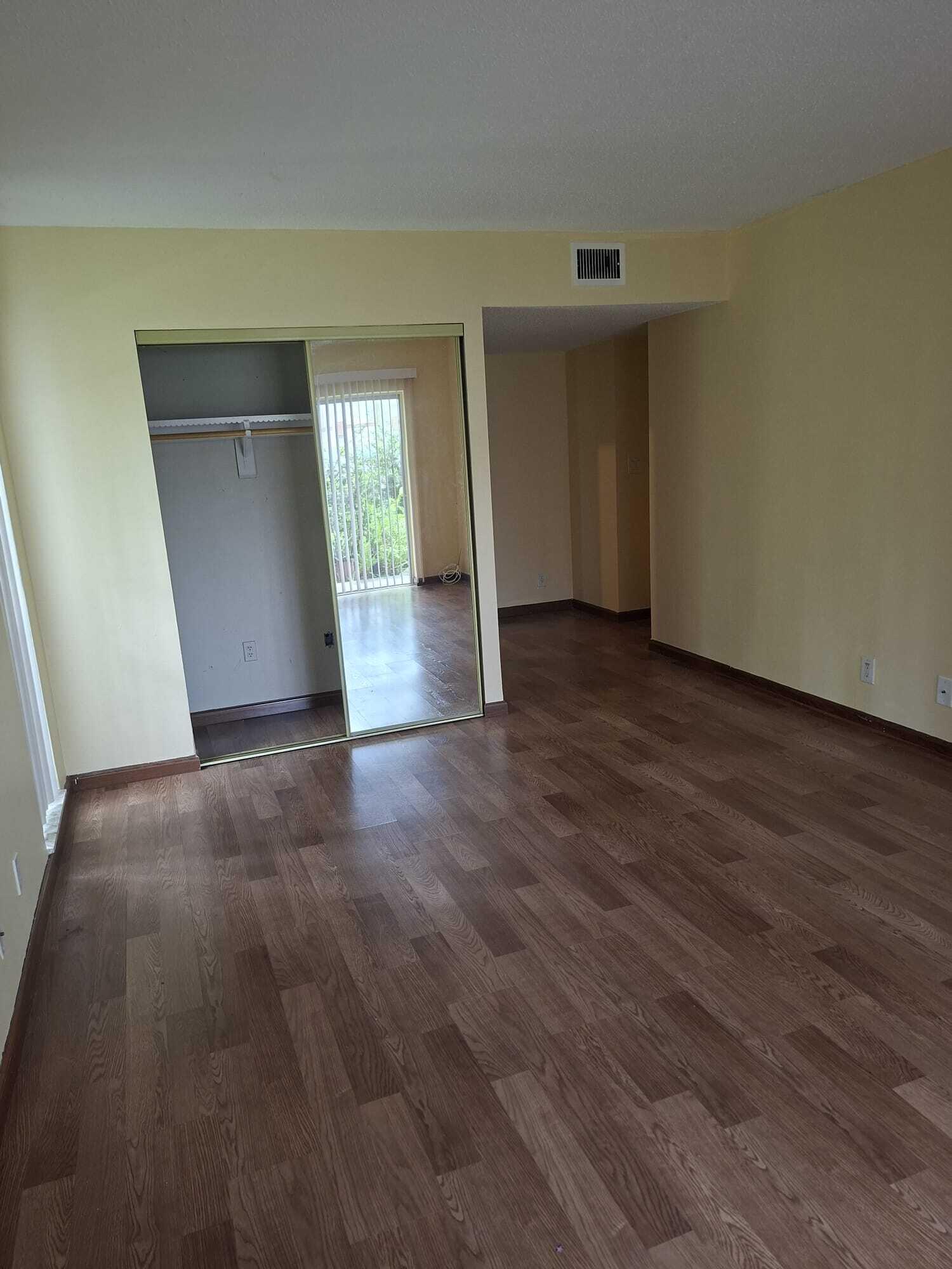 2 Greenway Village N 108 Property Photo 1