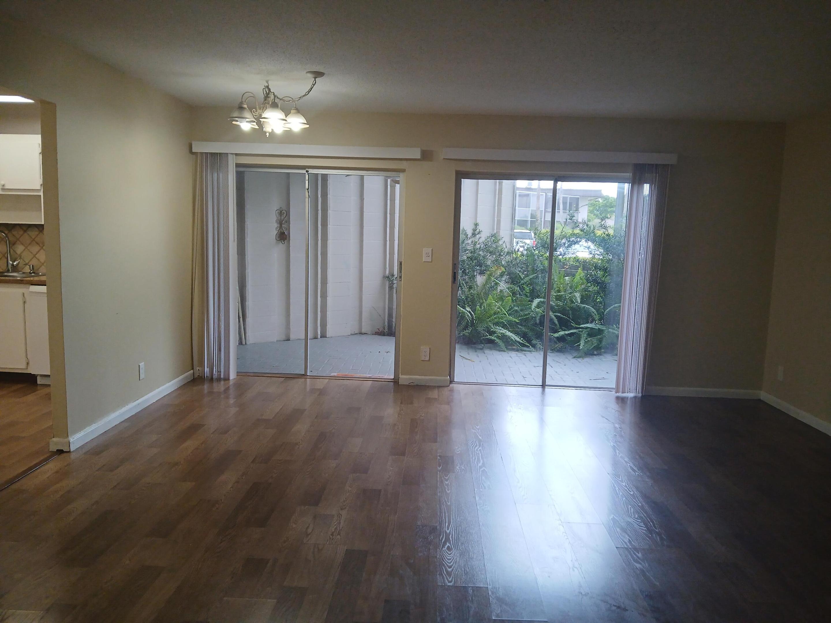2 Greenway Village N 108 Property Photo 5