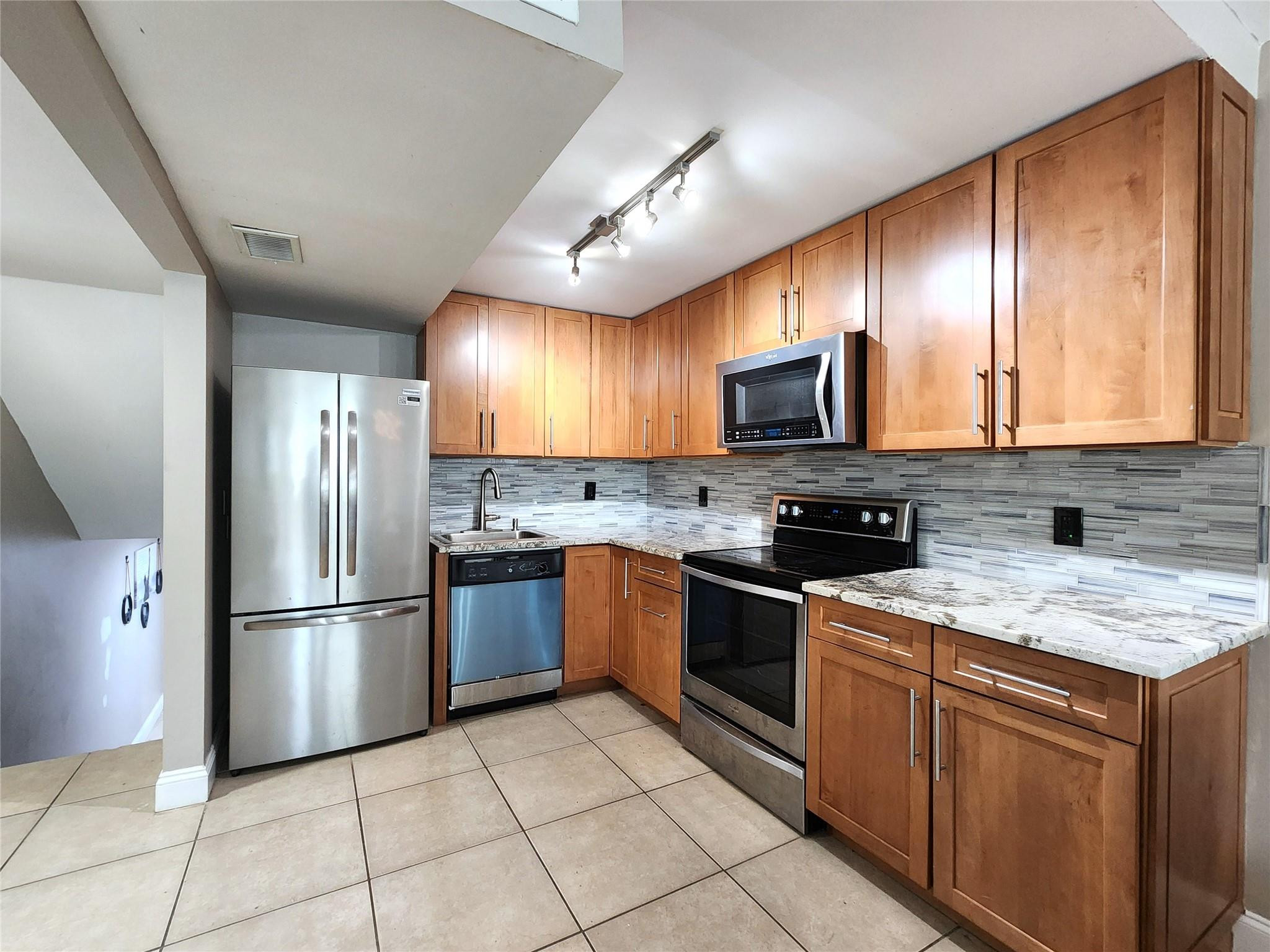 755 Dotterel Road 1308 Property Photo 4