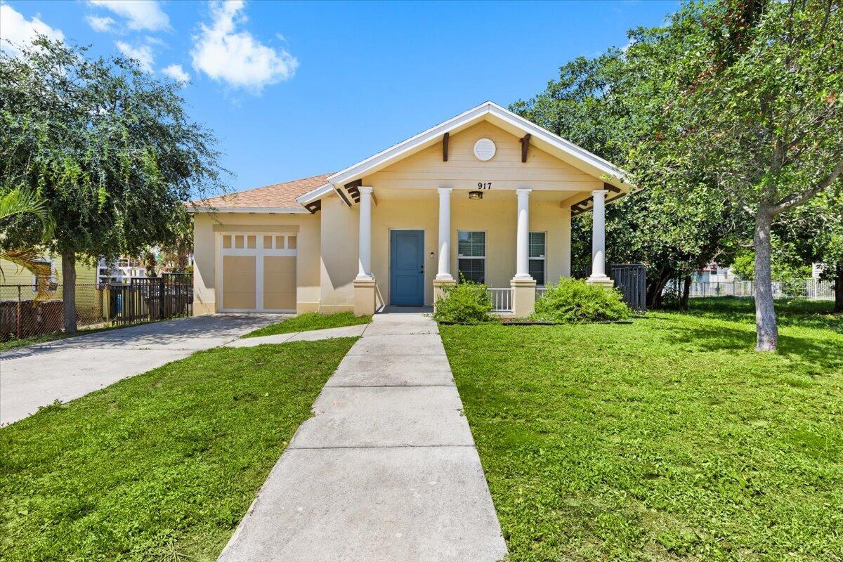 917 14th Street Property Photo 1