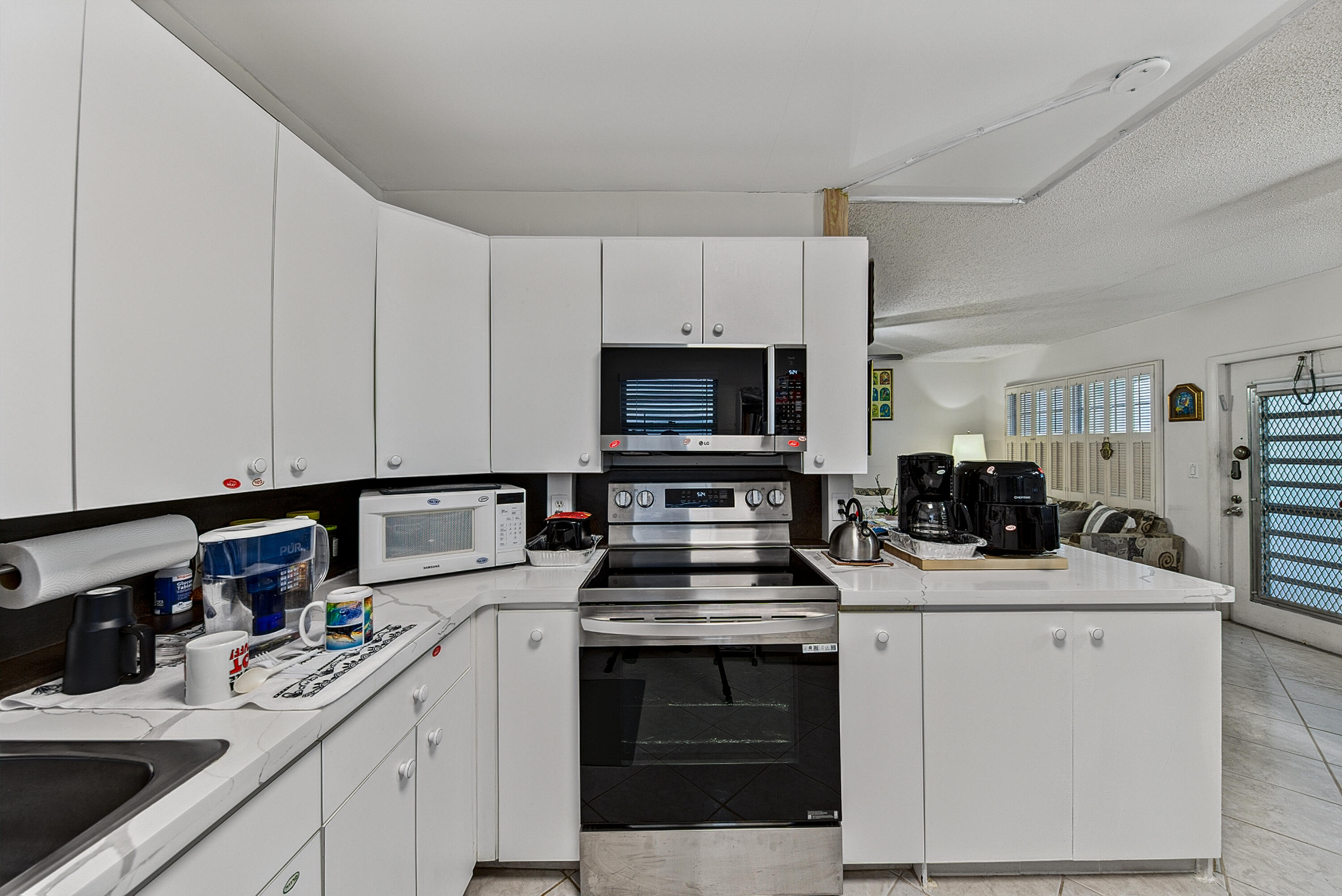 4001 Upminster J 4001 Property Photo 4
