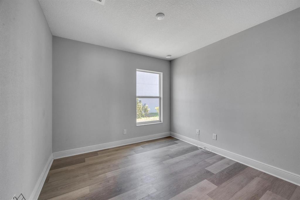 408 Seafoam Circle Property Photo 15