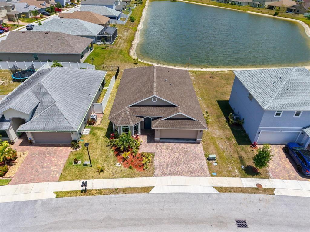 408 Seafoam Circle Property Photo 16