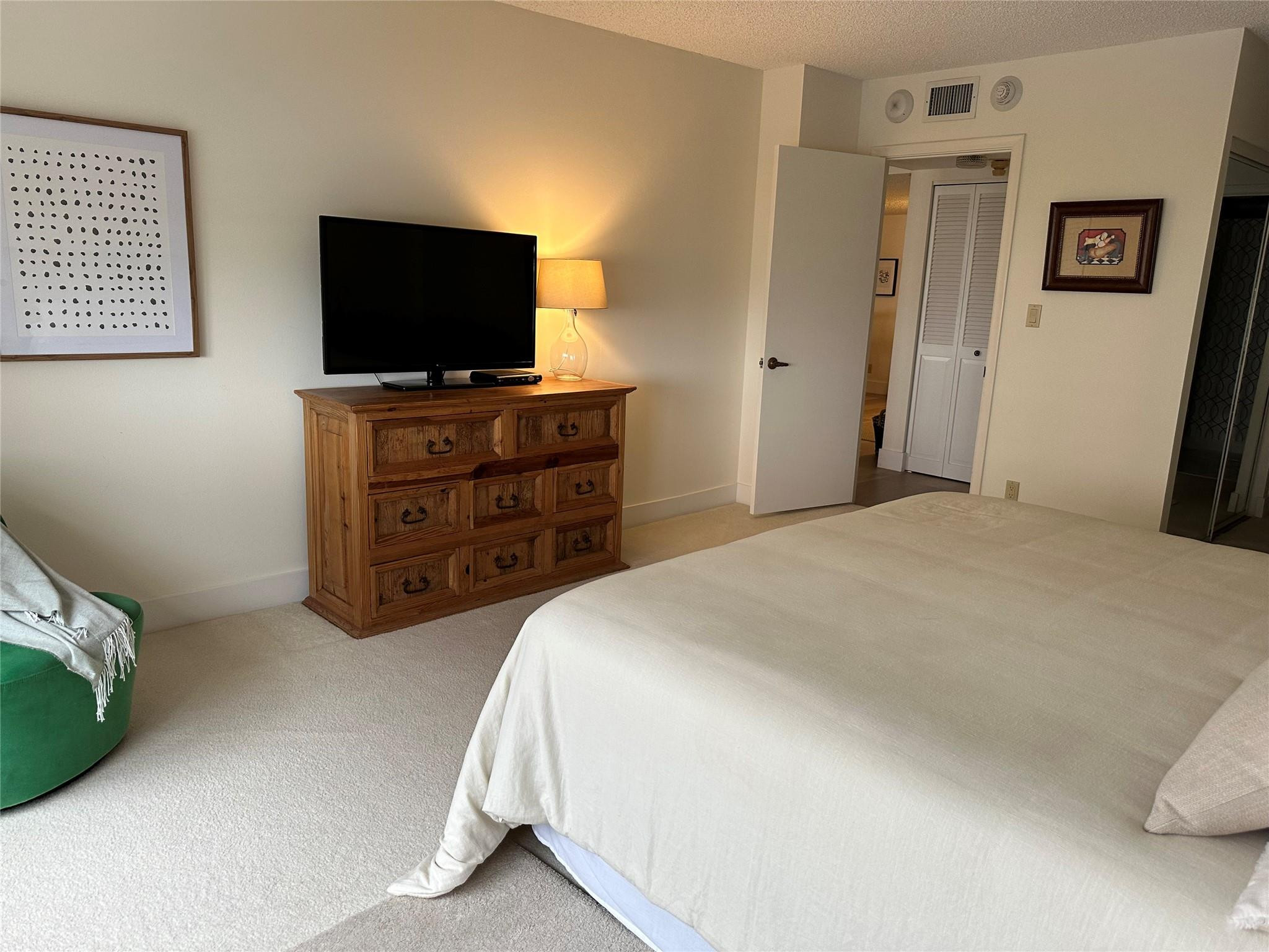 5100 N Ocean Boulevard 608 Property Photo 11