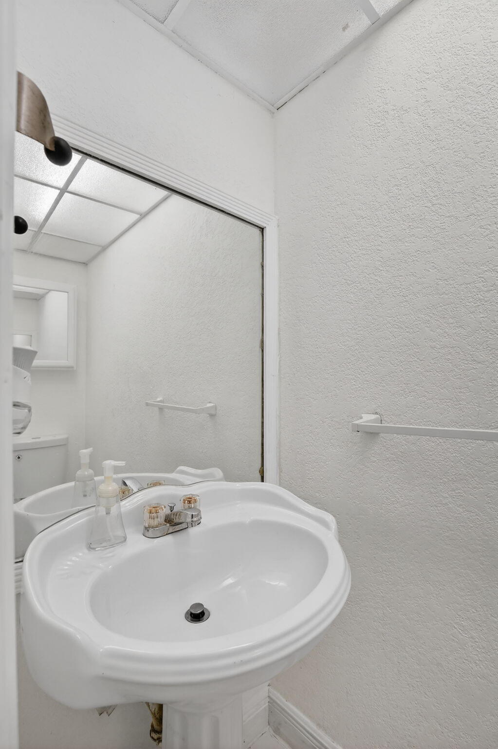 11556 Nw 1st Street Property Photo 4