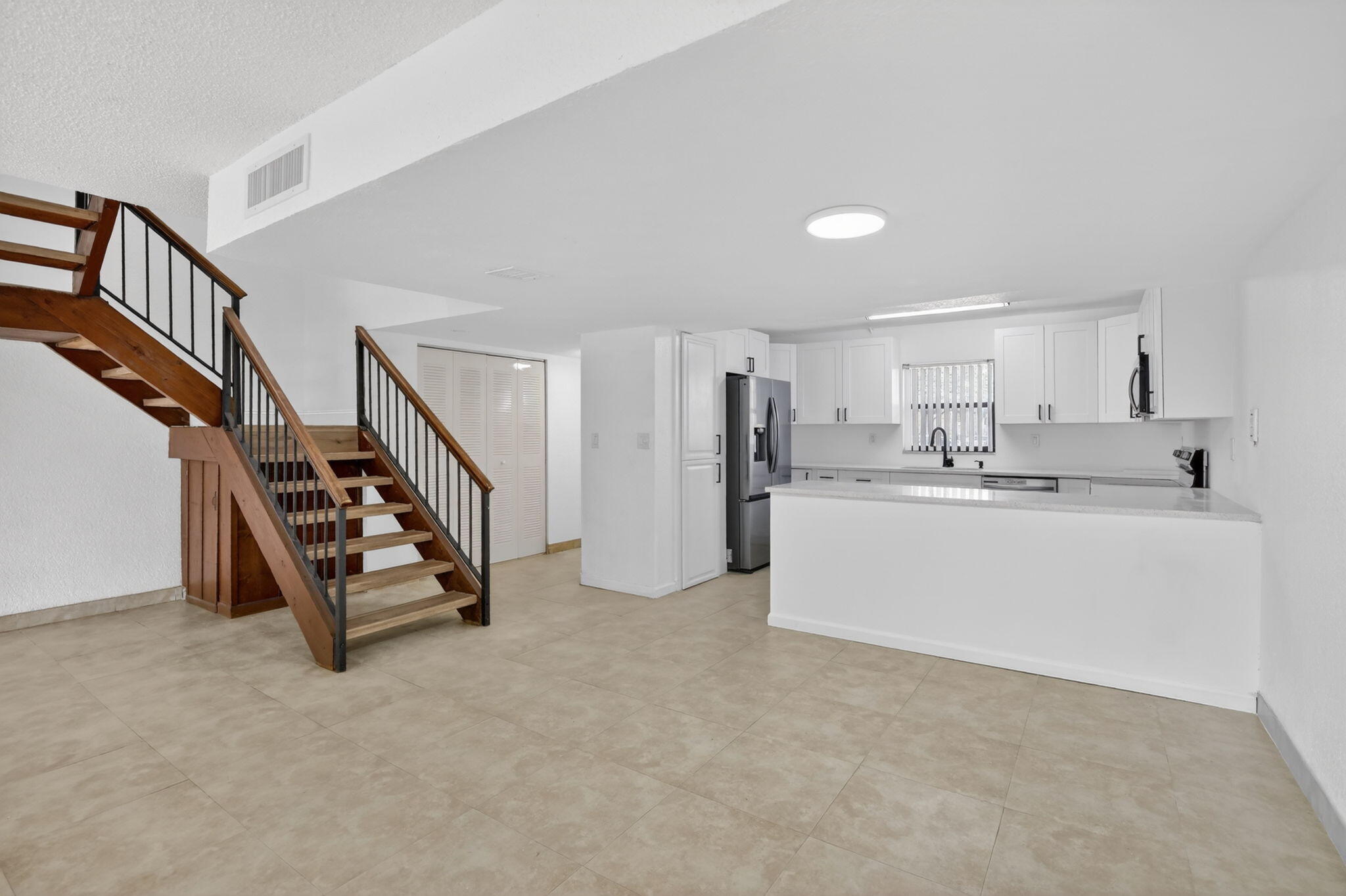 11556 Nw 1st Street Property Photo 7