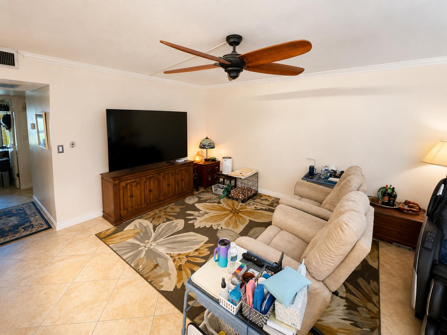 1901 Bermuda Circle B1 Property Photo 5