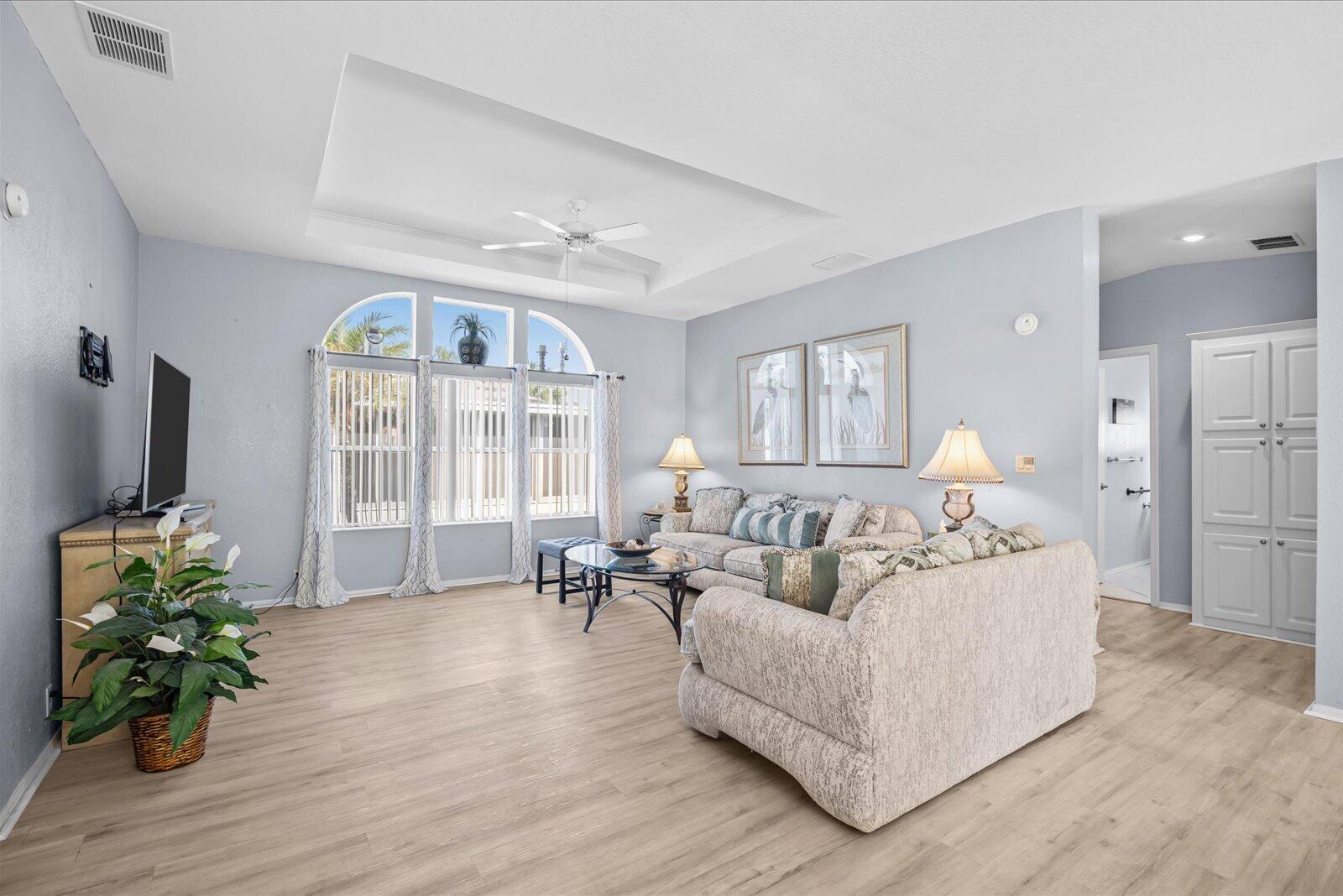 2911 Nine Iron Drive Property Photo 4