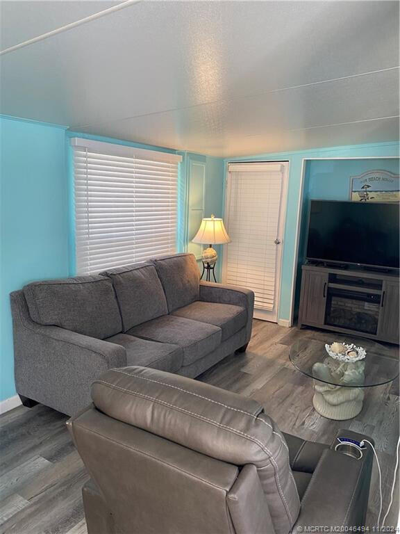 664 Nettles Boulevard Property Photo 7