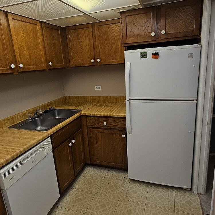 3690 Inverrary Drive 2y Property Photo 3