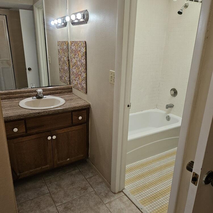 3690 Inverrary Drive 2y Property Photo 7