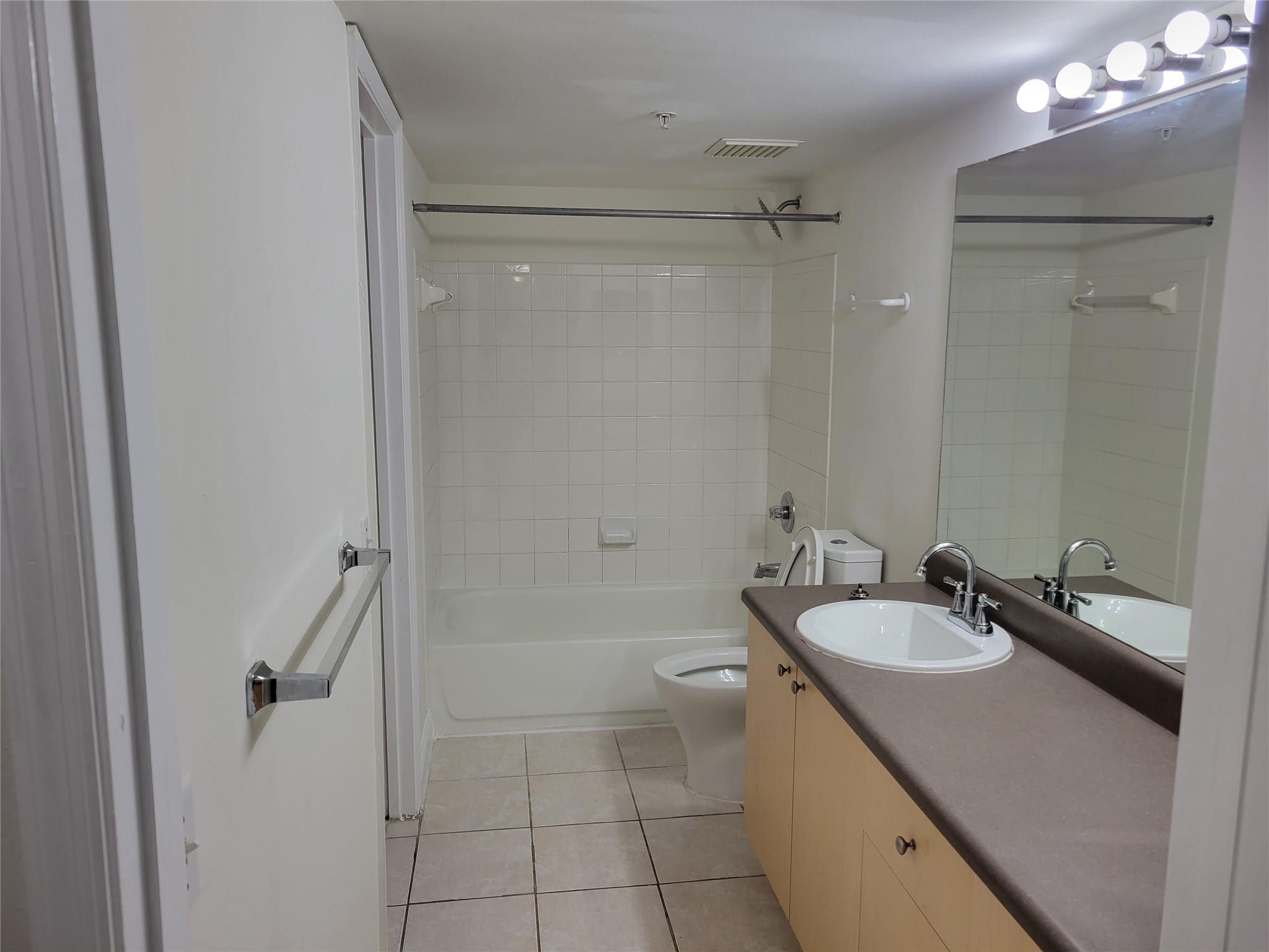2496 Centergate Drive 203 Property Photo 23