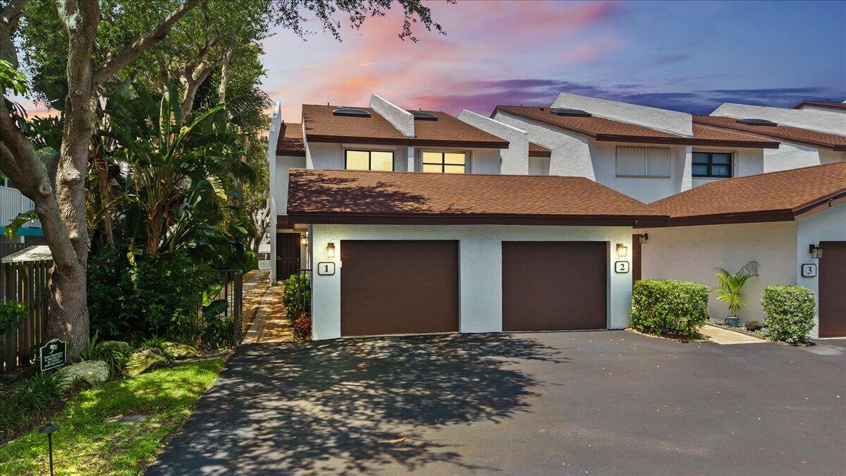 1301 N Riverside Drive 1 Property Photo 1