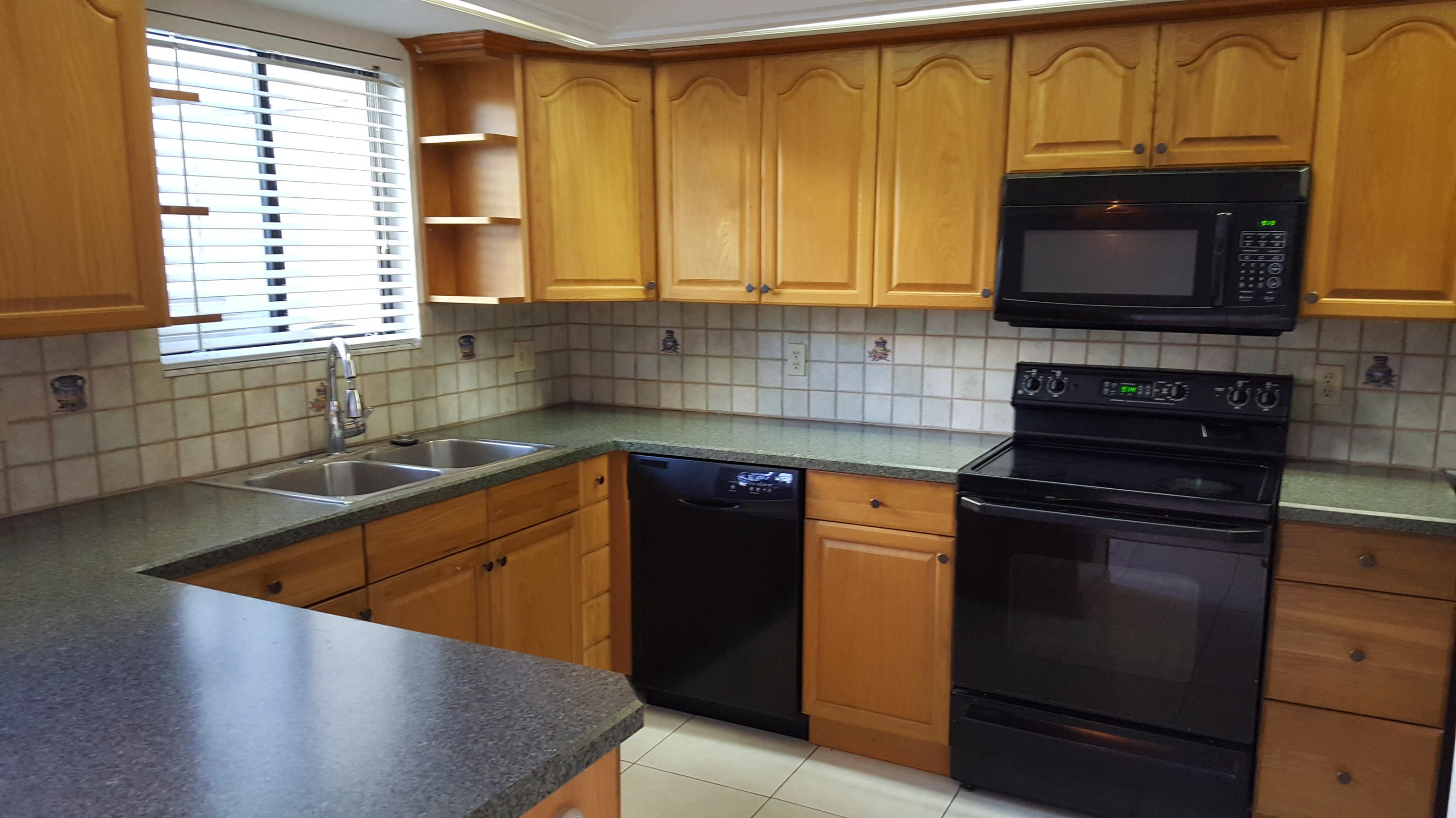 11868 Sturbridge Lane Property Photo 2