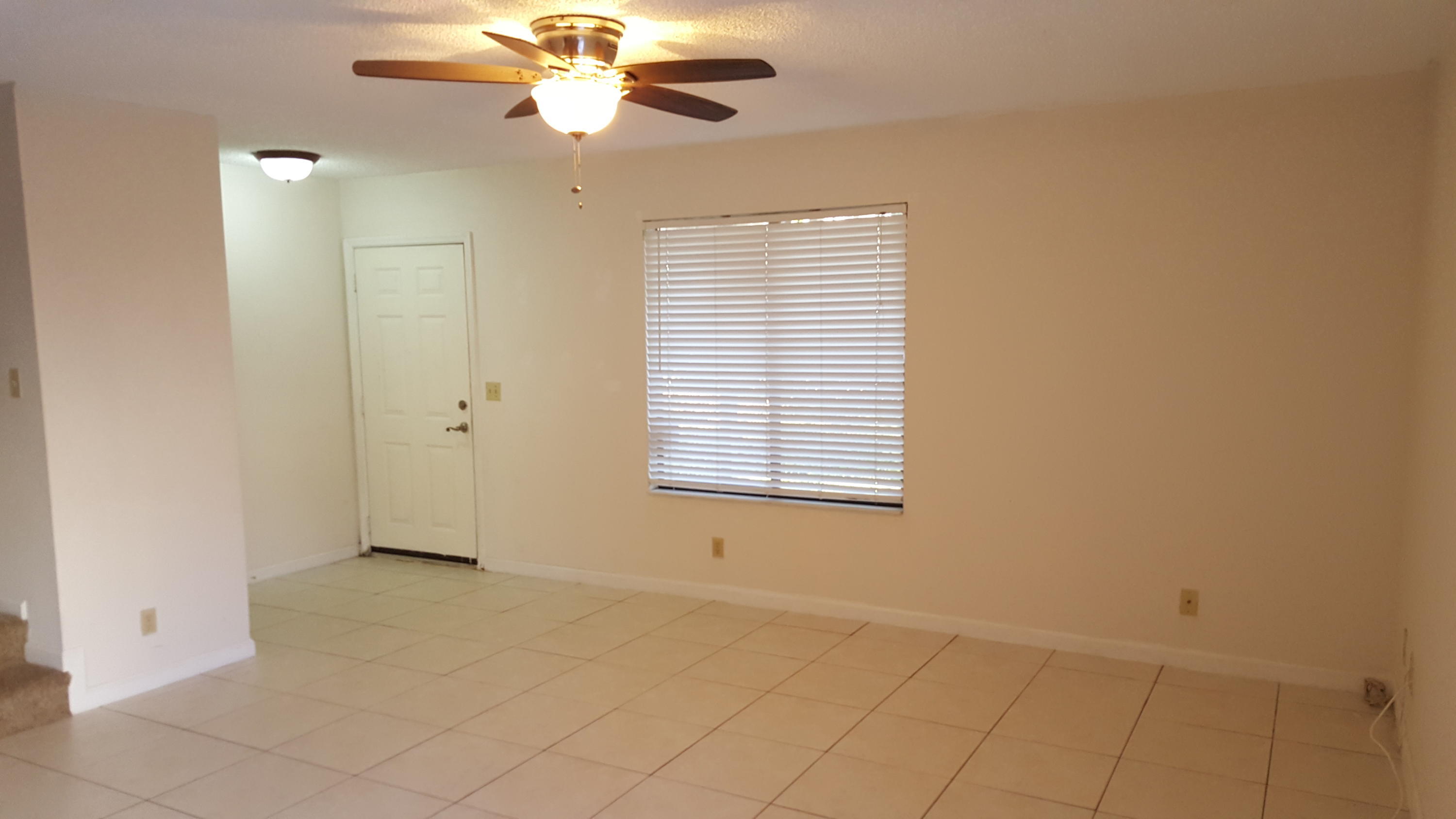11868 Sturbridge Lane Property Photo 5