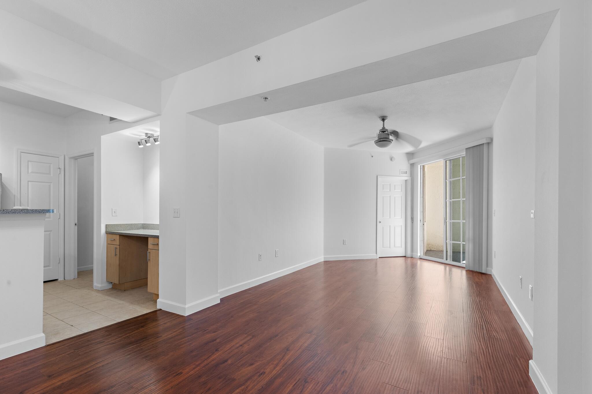 533 Ne 3rd Avenue 425 Property Photo 5