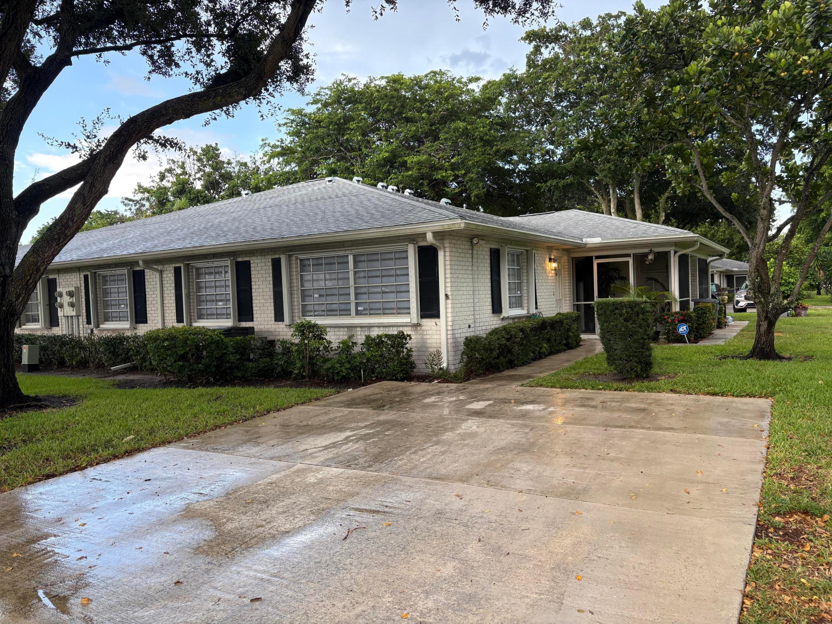 10170 40th Way S Property Photo 1
