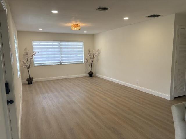 10170 40th Way S Property Photo 5
