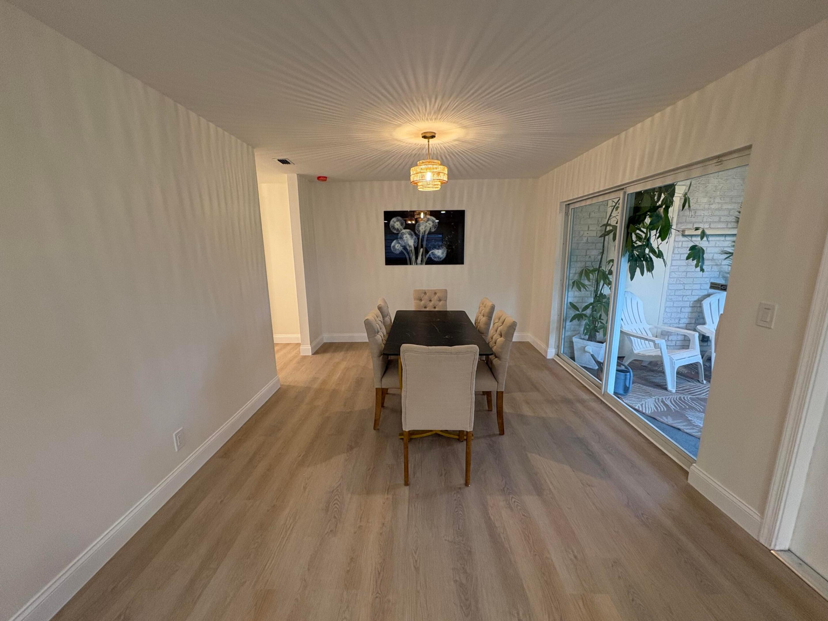 10170 40th Way S Property Photo 8
