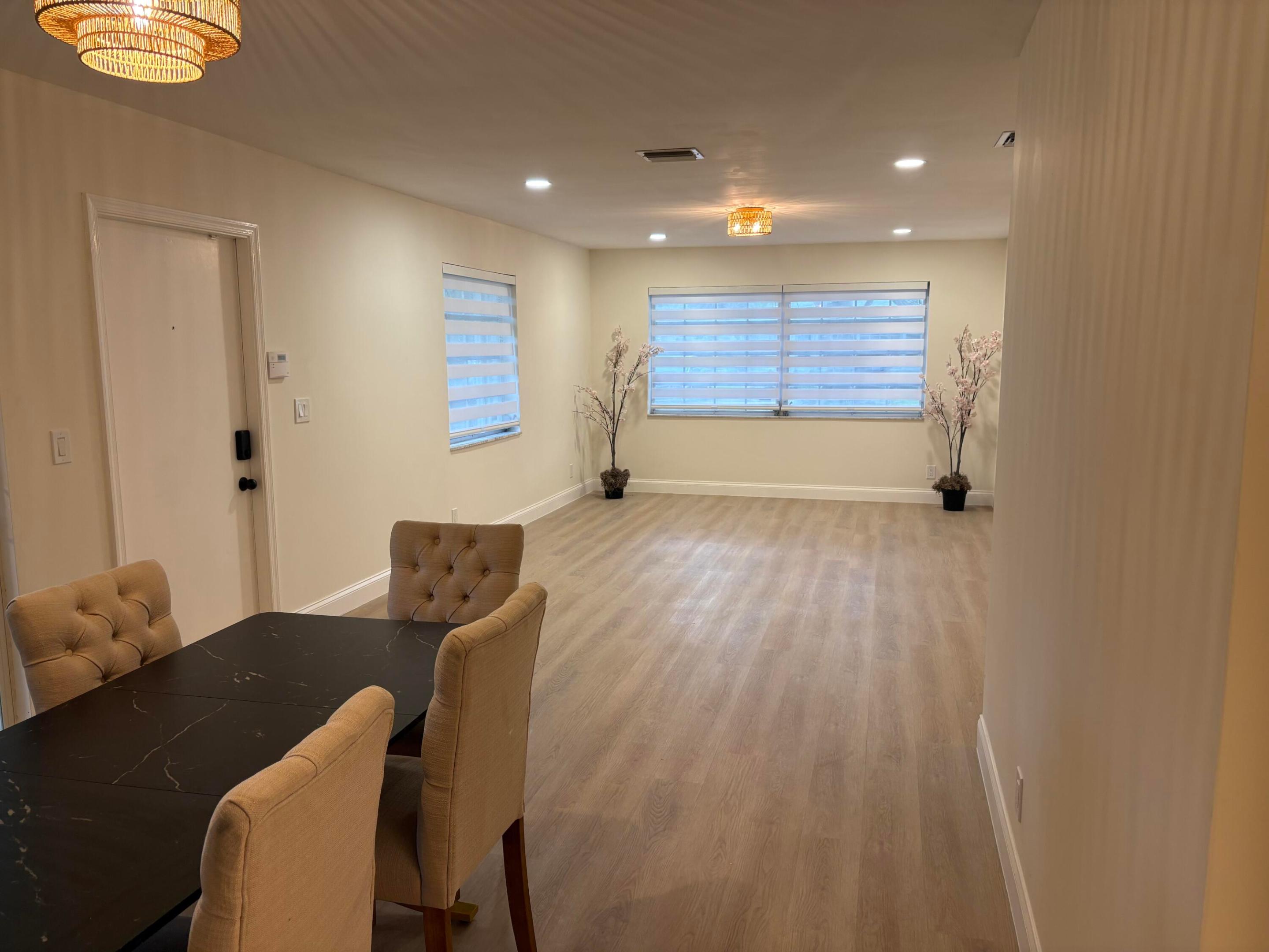 10170 40th Way S Property Photo 9