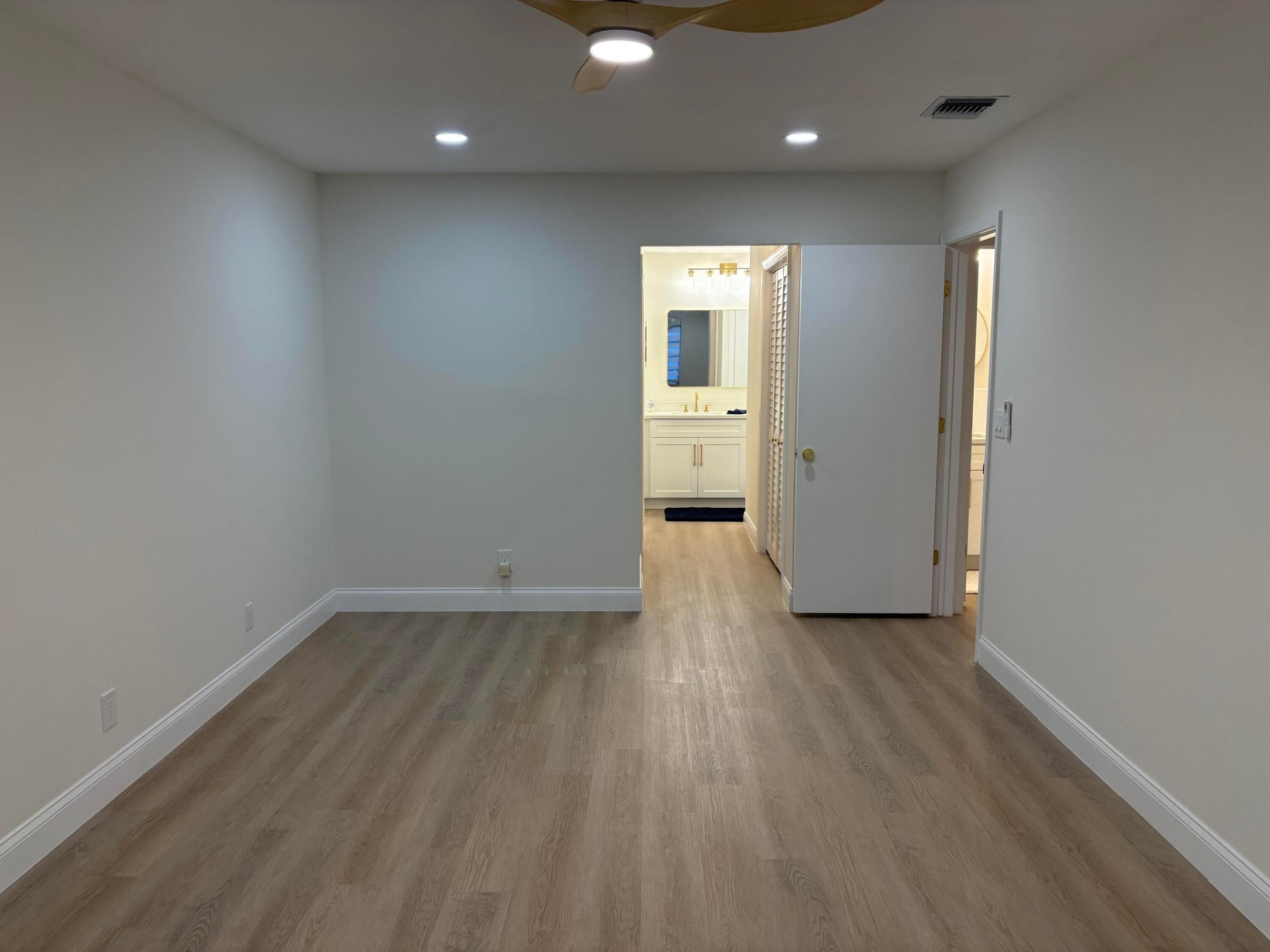 10170 40th Way S Property Photo 14