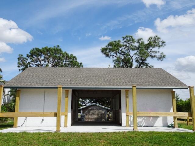 819 Cindy Circle Lane ~ Barn & Guest House Property Photo 16