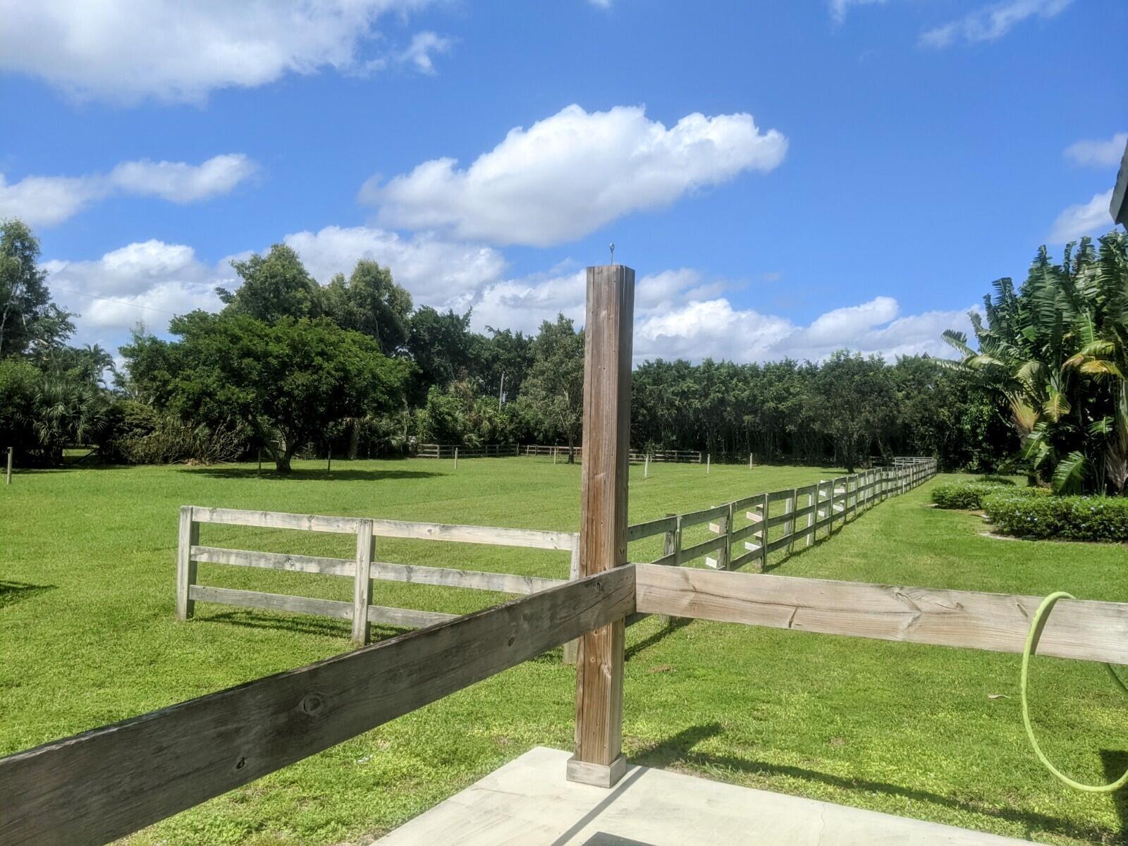 819 Cindy Circle Lane ~ Barn & Guest House Property Photo 17