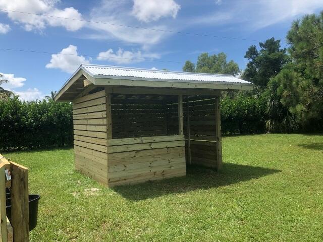 819 Cindy Circle Lane ~ Barn & Guest House Property Photo 20