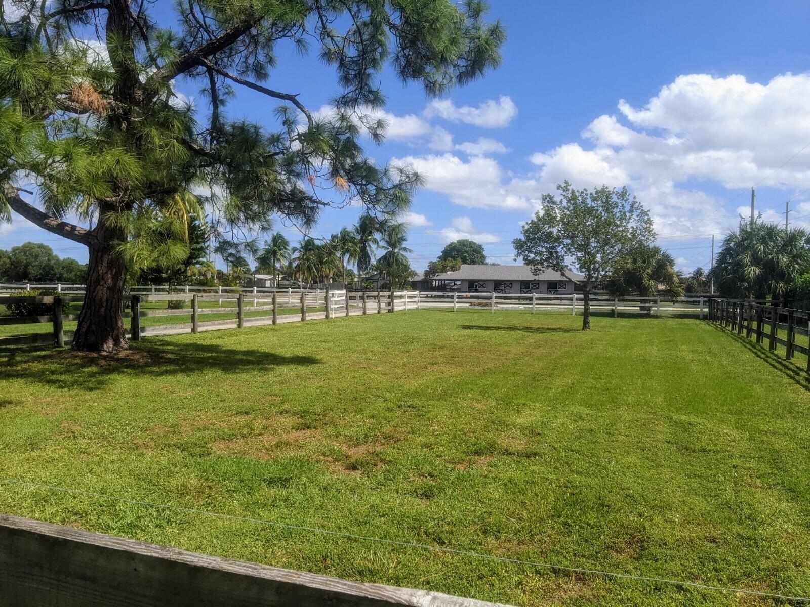 819 Cindy Circle Lane ~ Barn & Guest House Property Photo 29