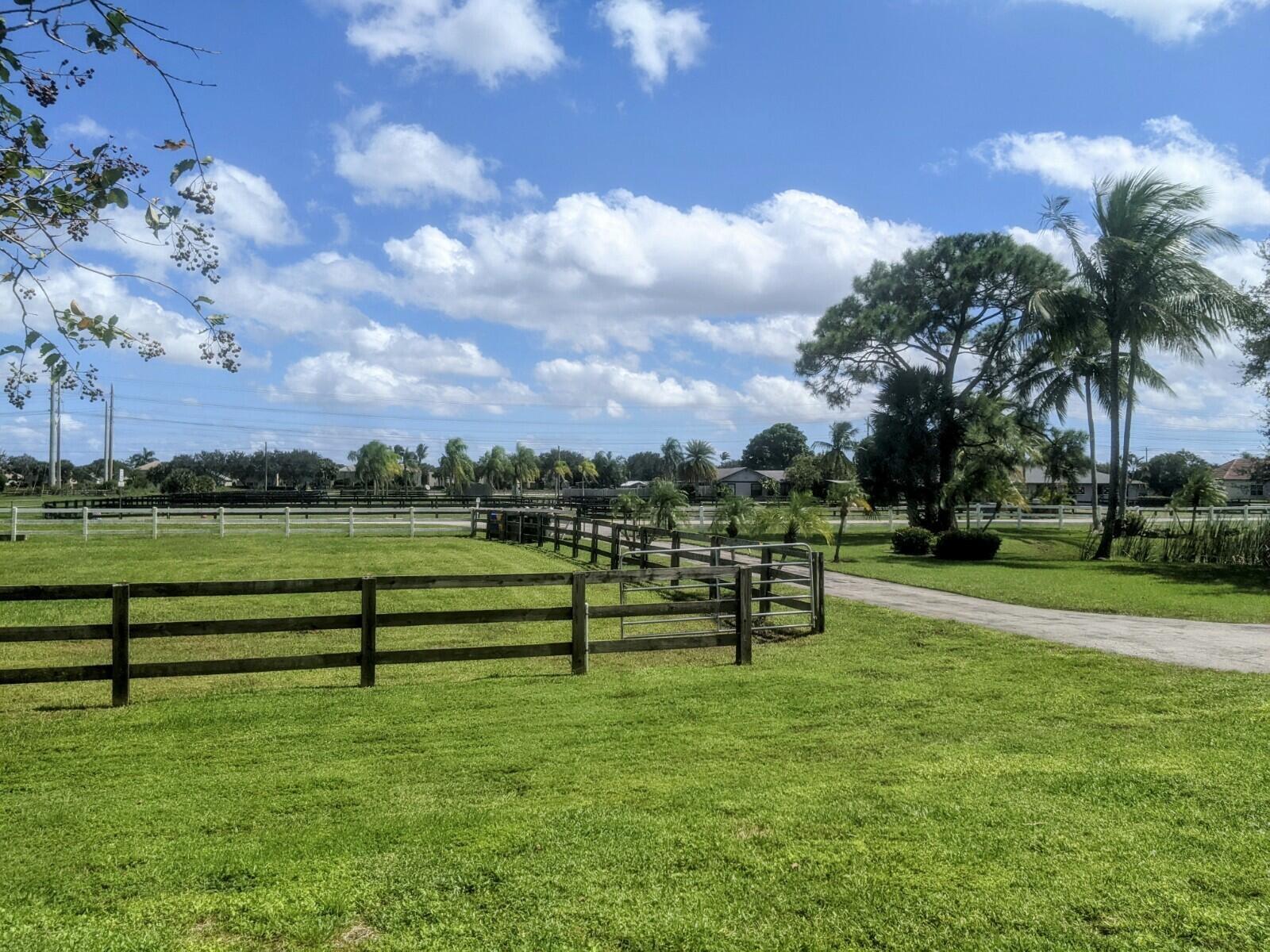 819 Cindy Circle Lane ~ Barn & Guest House Property Photo 31