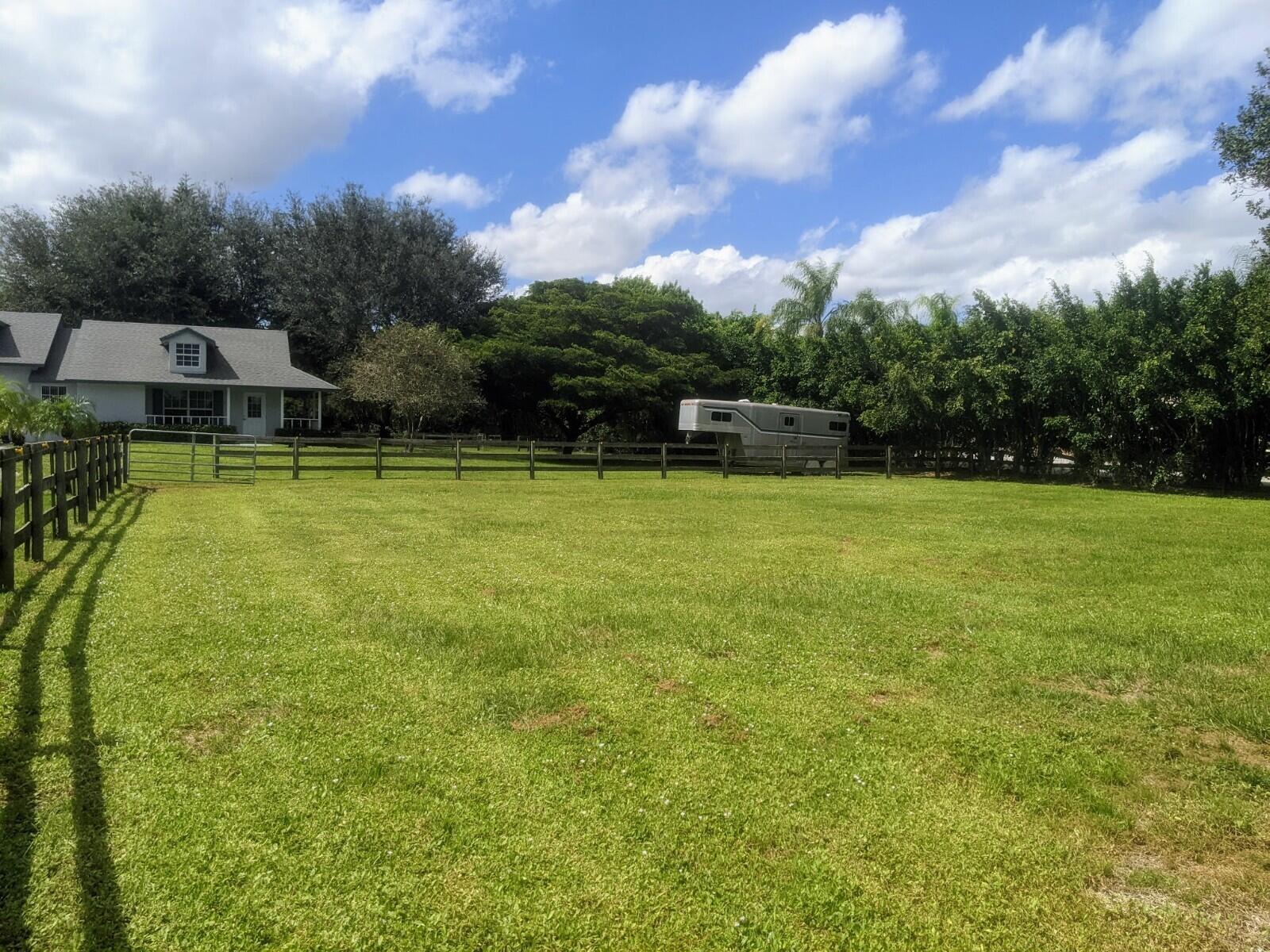 819 Cindy Circle Lane ~ Barn & Guest House Property Photo 32