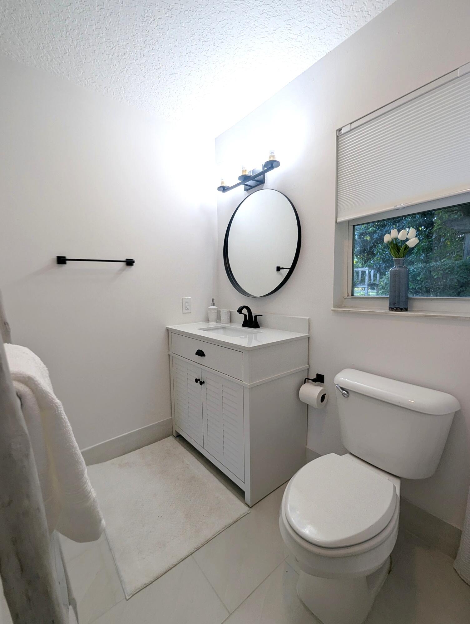 819 Cindy Circle Lane ~ Barn & Guest House Property Photo 67