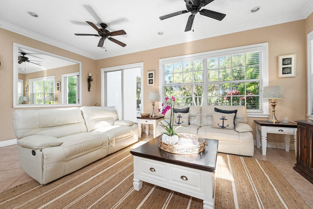 1044 Vintner Boulevard Property Photo 3