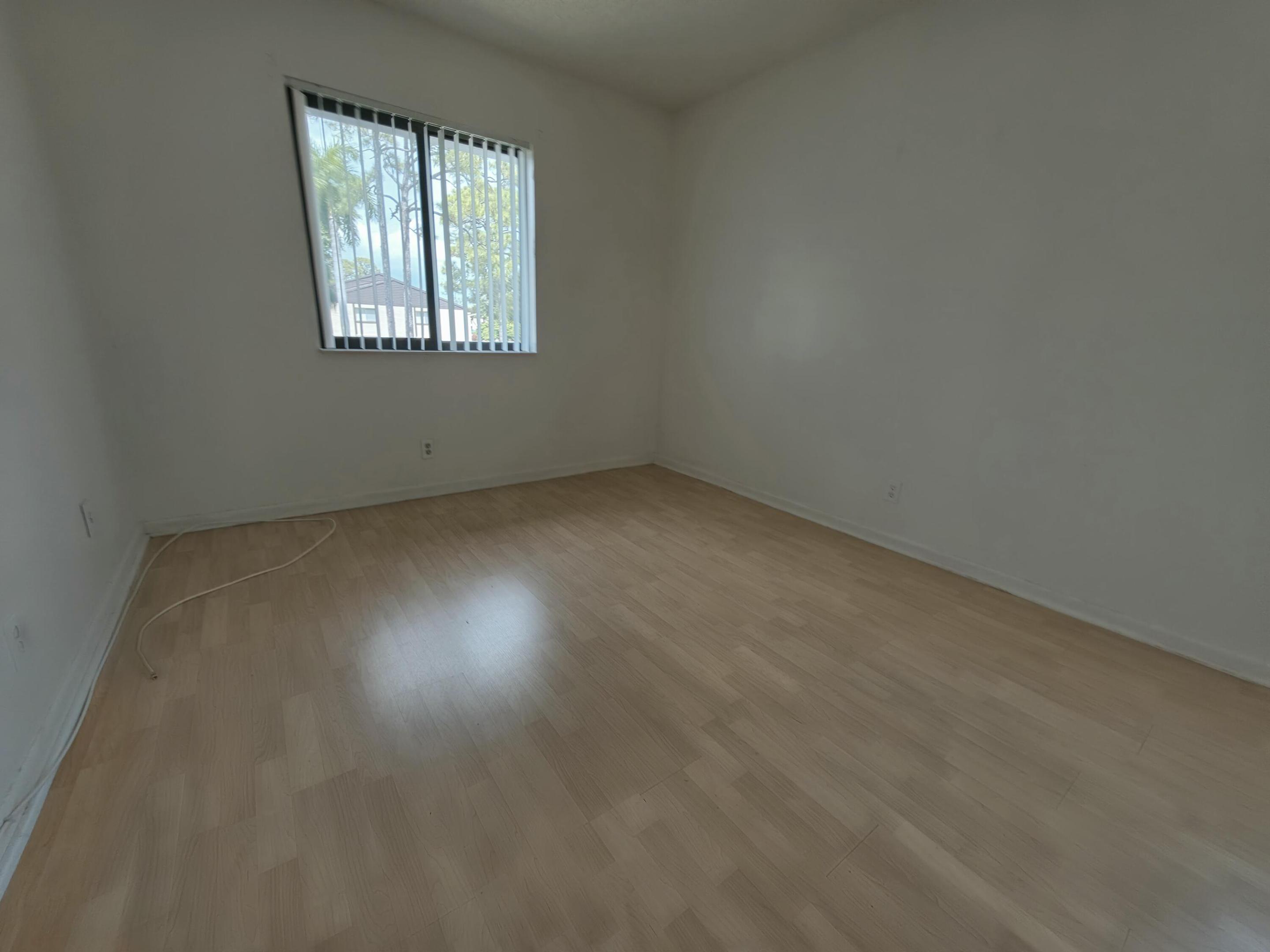 425 Pine Glen Lane A-2 Property Photo 6