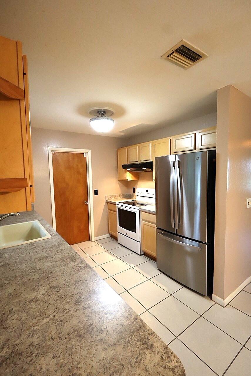 5572 Se Cable Drive Property Photo 2