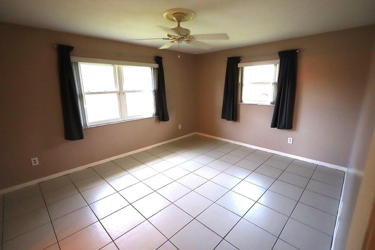 5572 Se Cable Drive Property Photo 8