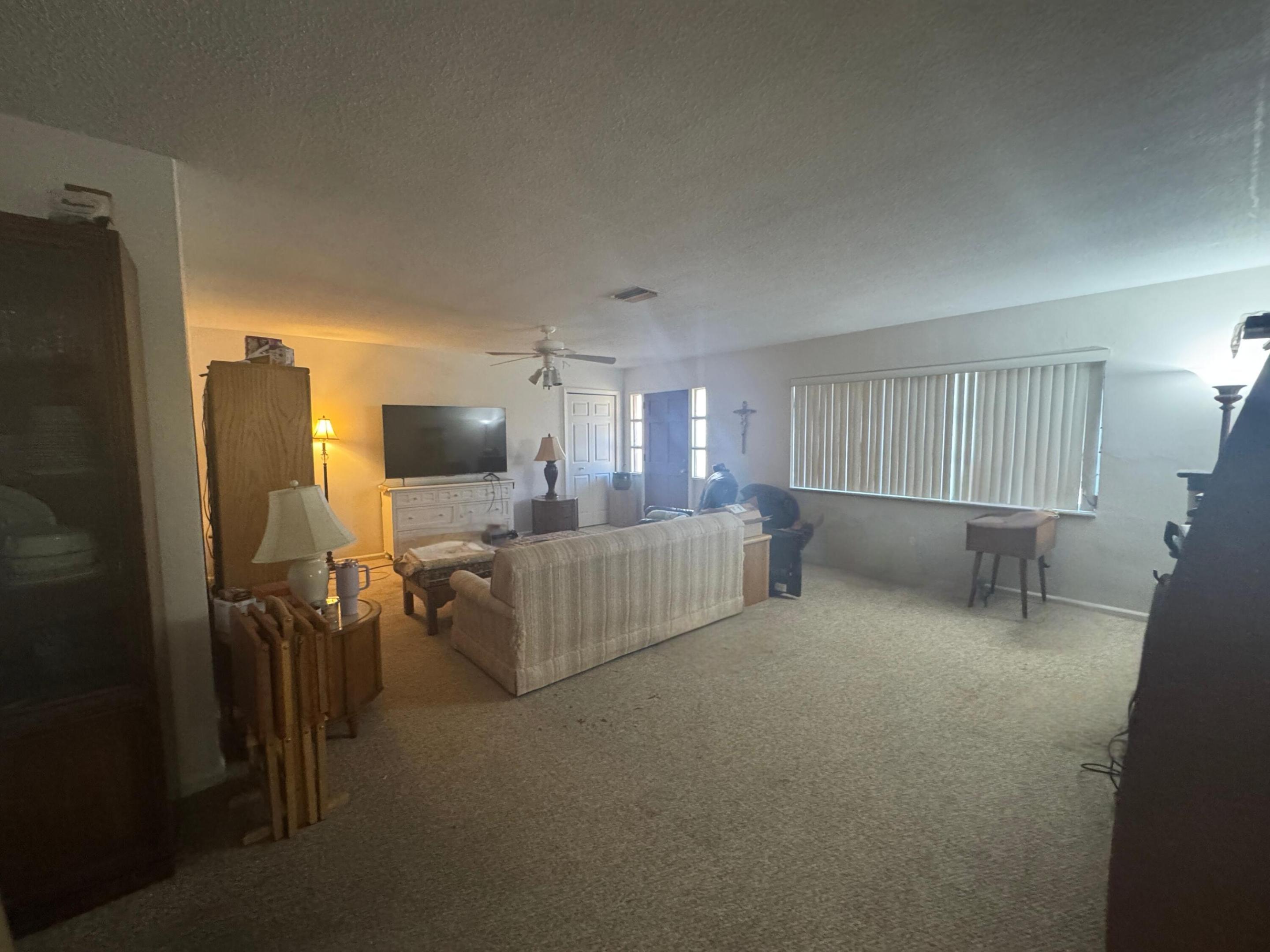 704 E Hillsboro Boulevard Property Photo 7
