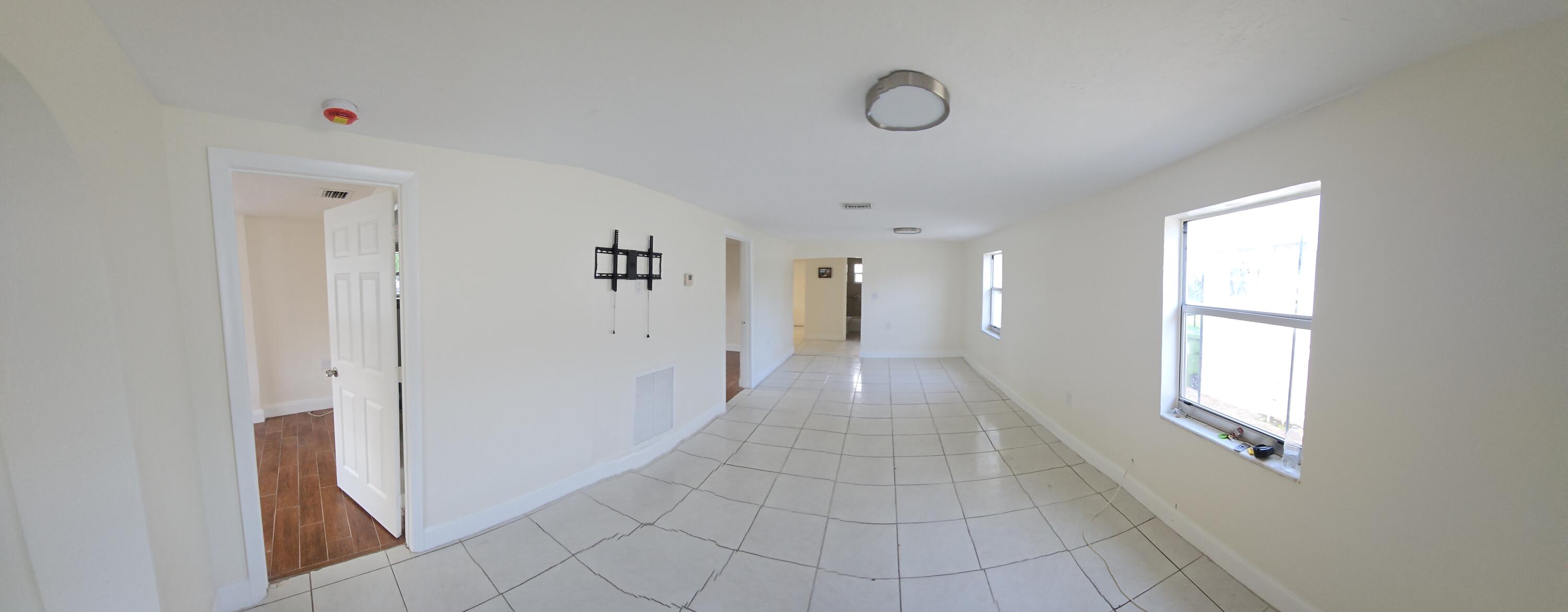 314 Nw 5th St. 1 Property Photo 3