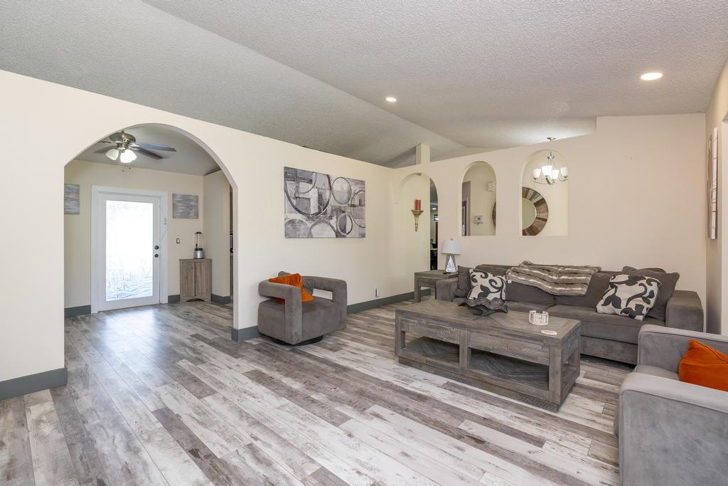 15211 60th Place N Property Photo 16