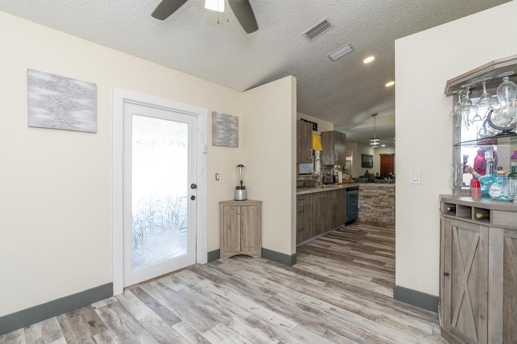 15211 60th Place N Property Photo 19