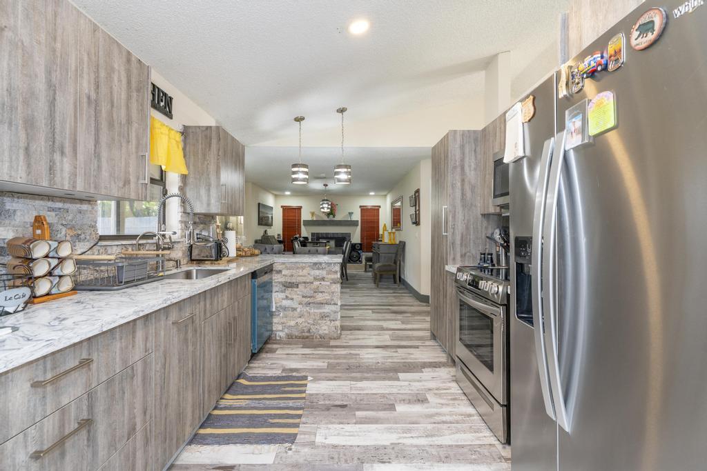 15211 60th Place N Property Photo 20