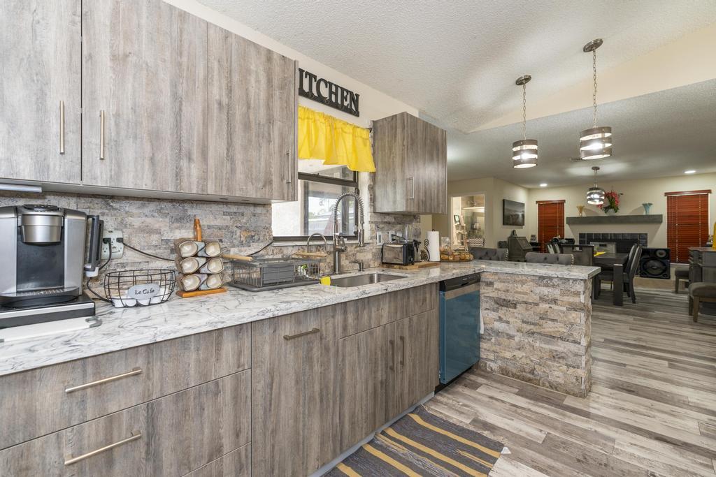 15211 60th Place N Property Photo 22